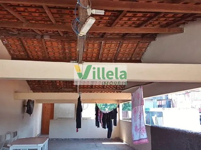 Sobrado 4 quartos e 4 banheiros, à venda, no bairro Vila Perreli em Poá