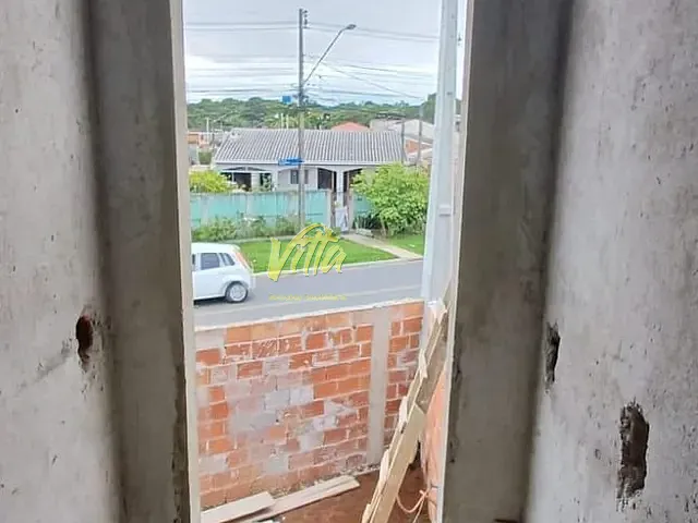 Sobrado 3 quartos e 2 banheiros, à venda, no bairro Tatuquara em Curitiba