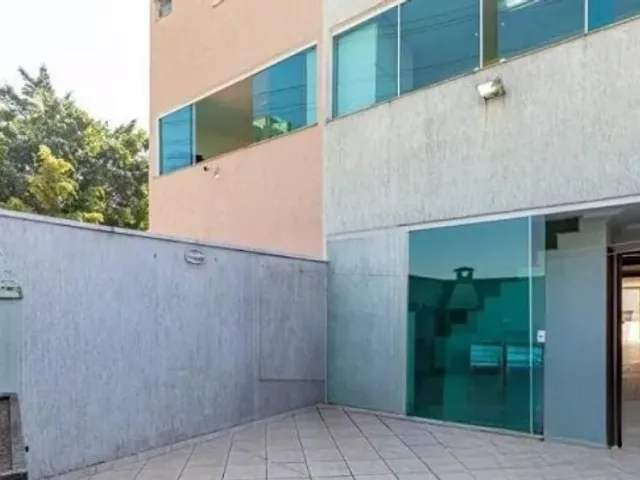 Sobrado 4 quartos e 5 banheiros, à venda, no bairro Vila Pinheirinho em Santo André