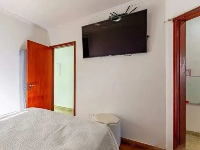 Sobrado 4 quartos e 5 banheiros, à venda, no bairro Vila Pinheirinho em Santo André