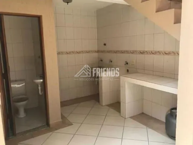Sobrado com 106m² 3 quartos e 2 banheiros, à venda, no bairro Parque Renato Maia em Guarulhos