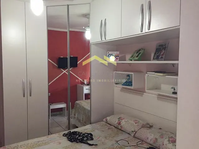 Sobrado 3 quartos e 1 banheiro, à venda, no bairro Jardim Sônia Maria em Mauá