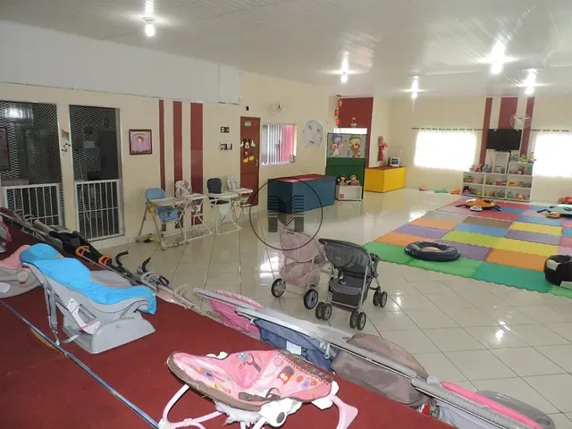 Sobrado à venda, no bairro Pedregulho em Guaratinguetá