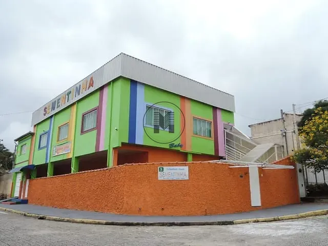 Sobrado à venda, no bairro Pedregulho em Guaratinguetá