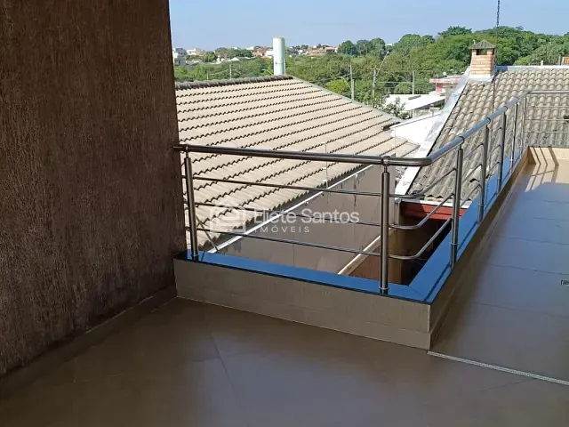 Sobrado com 200m² 3 quartos e 3 banheiros, à venda, no bairro Jardim Santa Rita I em Nova Odessa