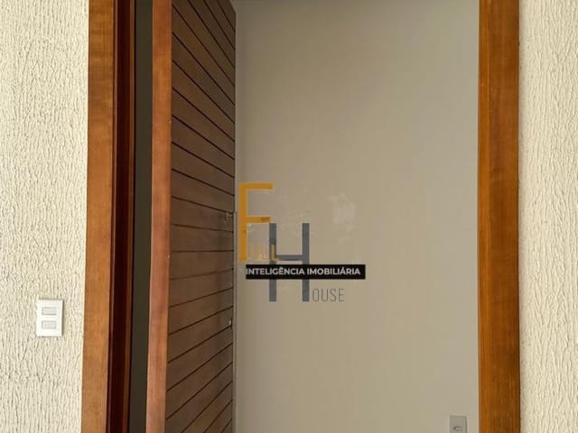 Sobrado com 213m² 3 quartos e 4 banheiros, à venda, no bairro Jardim Planalto em Goiânia