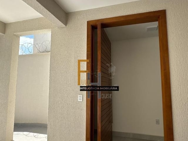 Sobrado com 213m² 3 quartos e 4 banheiros, à venda, no bairro Jardim Planalto em Goiânia