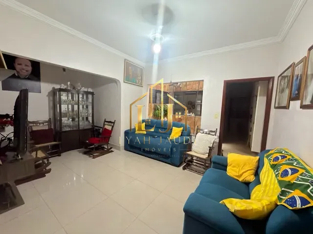 Sobrado com 349m² 5 quartos e 5 banheiros, à venda, no bairro Cidade Alta em Cuiabá