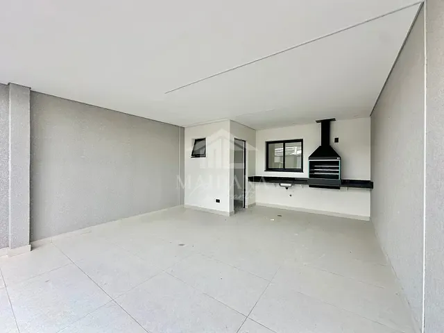 Sobrado com 162m² 3 quartos e 2 banheiros, à venda, no bairro Cruzeiro em São José dos Pinhais