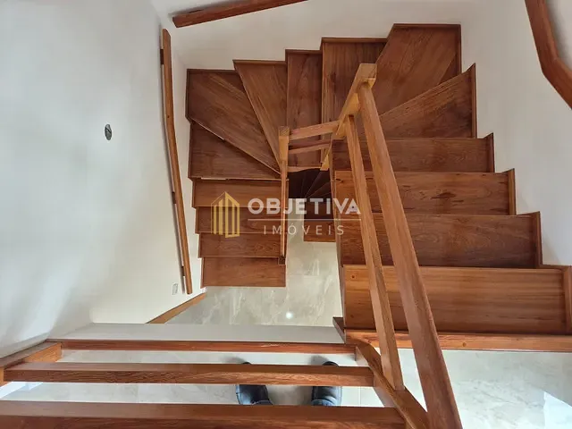 Sobrado com 143m² 3 quartos e 3 banheiros, à venda, no bairro Hípica em Porto Alegre