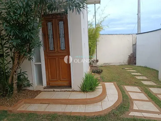 Sobrado com 176m² 3 quartos e 2 banheiros, à venda ou para alugar, no bairro Jardim Resek II em Artur Nogueira