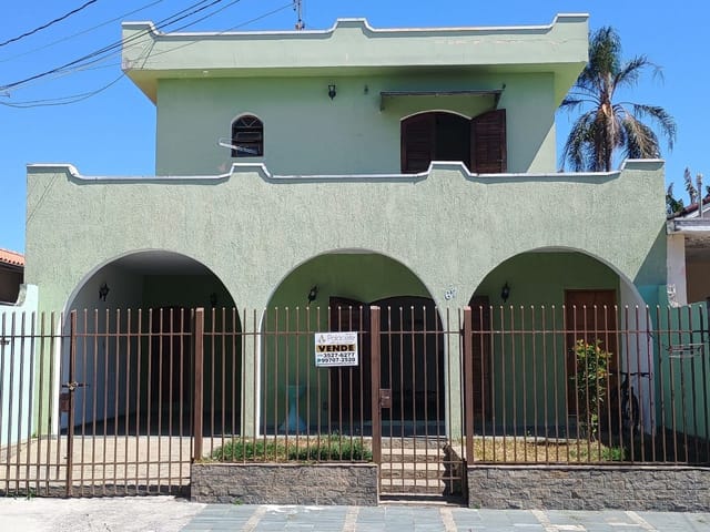 Sobrado com 217m² 3 quartos e 2 banheiros, à venda, no bairro Jardim Boa Vista em Pindamonhangaba