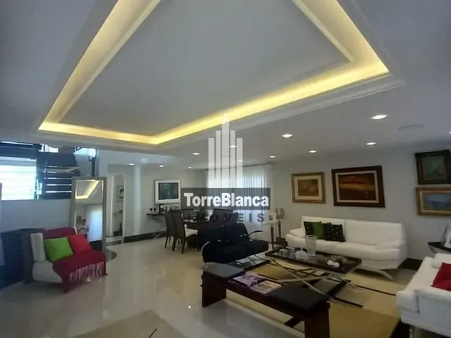 Sobrado com 752m² 4 quartos e 2 banheiros, à venda, no bairro Órfãs em Ponta Grossa