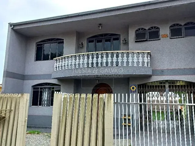 Sobrado com 219m² 4 quartos e 2 banheiros, à venda, no bairro Fazendinha em Curitiba