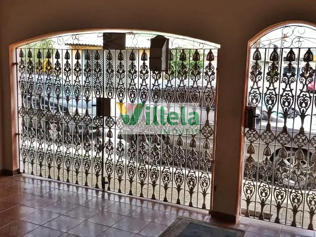 Sobrado 3 quartos e 2 banheiros, à venda, no bairro Conjunto Alvorada em Poá