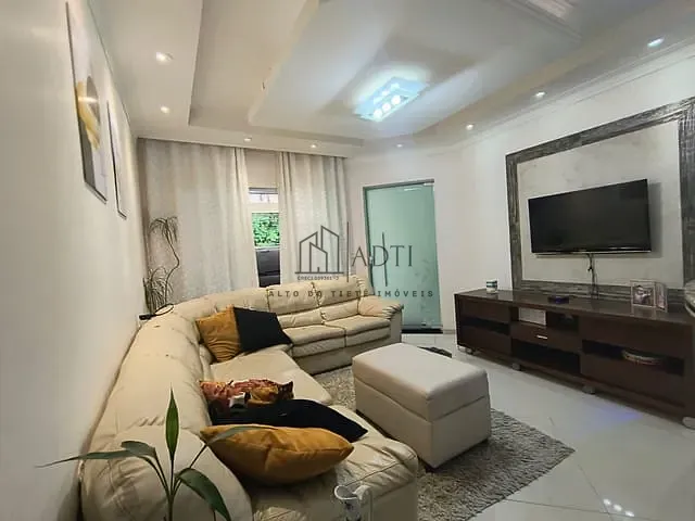 Sobrado com 125m² 4 quartos e 3 banheiros, à venda, no bairro Jardim Rubi em Mogi das Cruzes