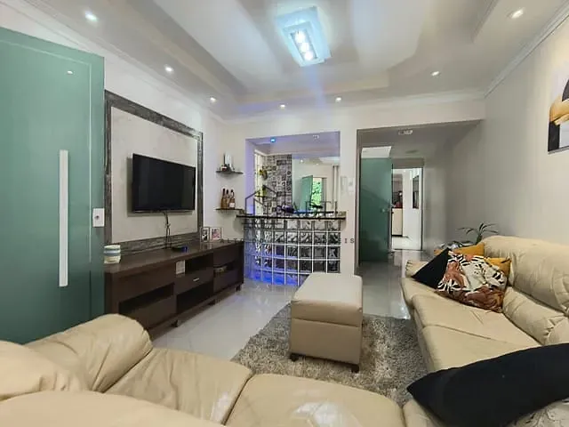 Sobrado com 125m² 4 quartos e 3 banheiros, à venda, no bairro Jardim Rubi em Mogi das Cruzes