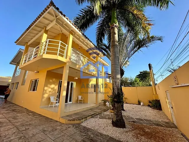 Sobrado com 480m² 4 quartos e 5 banheiros, à venda, no bairro Jardim Primavera em Caraguatatuba
