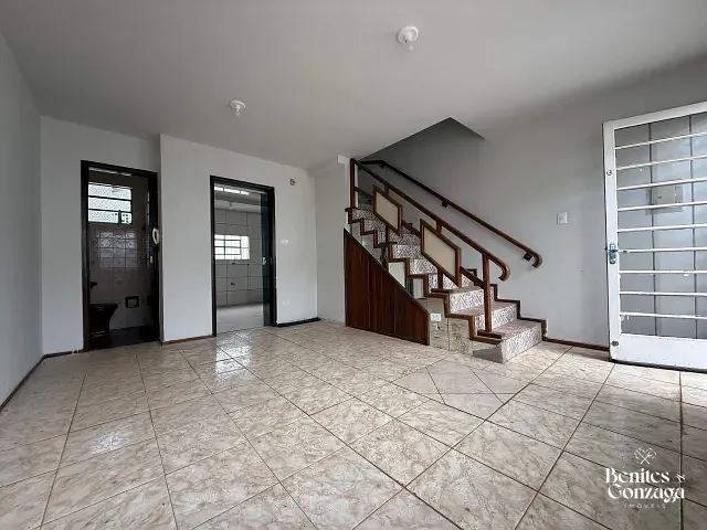 Sobrado 2 quartos e 2 banheiros, à venda, no bairro Jardim Cerro Azul em Maringá