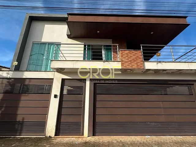 Sobrado com 249m² 3 quartos e 3 banheiros, à venda, no bairro Centro em Formosa