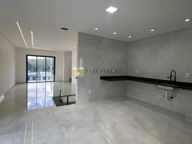 Sobrado com 175m² 3 quartos e 4 banheiros, à venda, no bairro Portais (Polvilho) em Cajamar