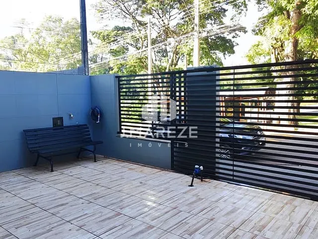 Sobrado 3 quartos e 2 banheiros, à venda, no bairro Vila São Carlos em Apucarana