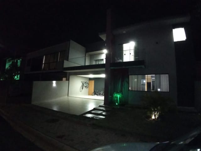 Sobrado com 252m², à venda, no bairro Residencial Morada das Flores em Cambé