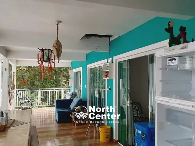 Sobrado com 494m² 7 quartos e 5 banheiros, à venda, no bairro Pinheiros em Balneário Barra do Sul