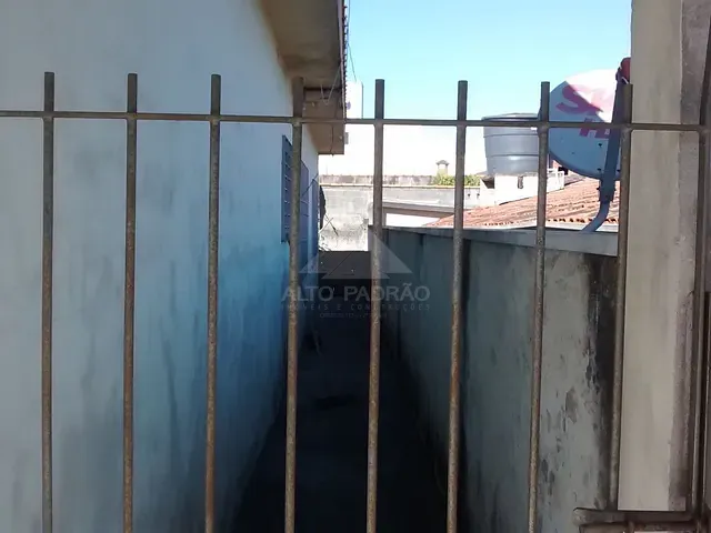 Sobrado 3 quartos e 2 banheiros, à venda, no bairro Jardim Mauá em Mauá