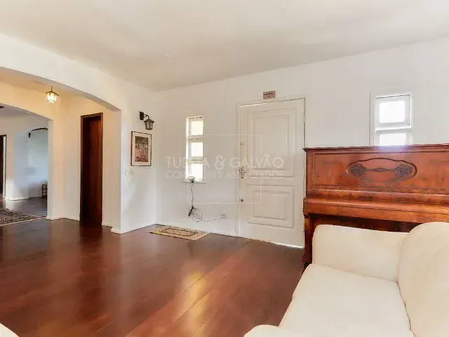 Sobrado com 407m² 4 quartos e 4 banheiros, à venda, no bairro Bigorrilho em Curitiba