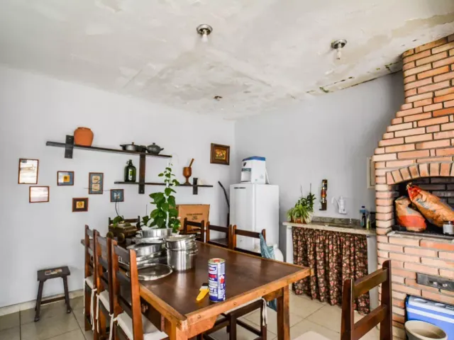 Sobrado 3 quartos e 4 banheiros, à venda ou para alugar, no bairro Santa Terezinha em Santo André