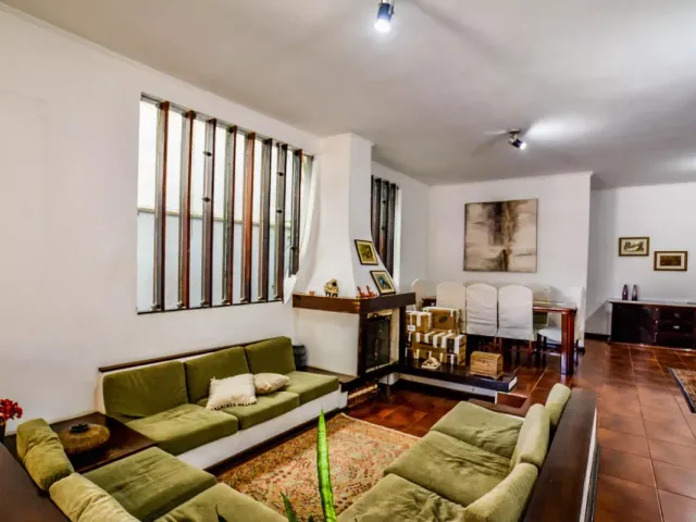 Sobrado 3 quartos e 4 banheiros, à venda ou para alugar, no bairro Santa Terezinha em Santo André