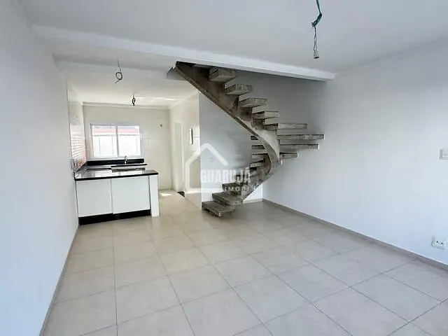 Sobrado 2 quartos e 3 banheiros, à venda, no bairro Jardim Enseada em Guarujá