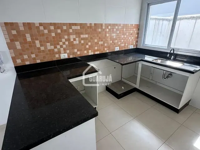 Sobrado 2 quartos e 3 banheiros, à venda, no bairro Jardim Enseada em Guarujá