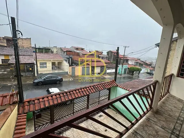 Sobrado com 130m² 4 quartos e 3 banheiros, à venda, no bairro Jardim São Guilherme em Sorocaba