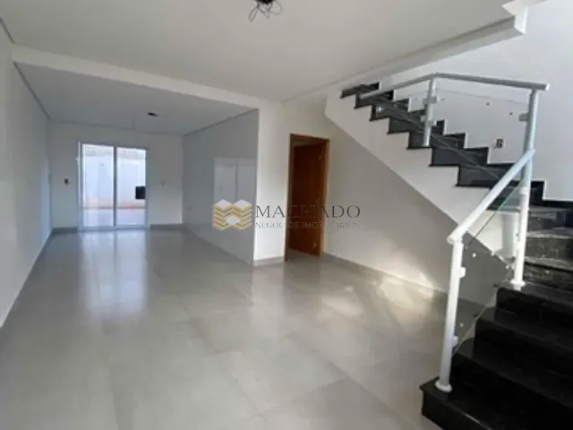 Sobrado com 142m² 2 quartos e 3 banheiros, à venda, no bairro Portais (Polvilho) em Cajamar