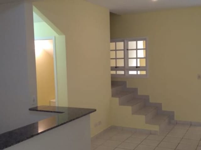 Foto do Sobrado - Sobrado com 2 dormitórios para alugar, 60 m² por R$ 1.100,00/mês - Residencial Bosque dos Ipês - São José dos Campos/SP | INDEPENDENCE NEGOCIOS IMOBILIARIOS LTDA