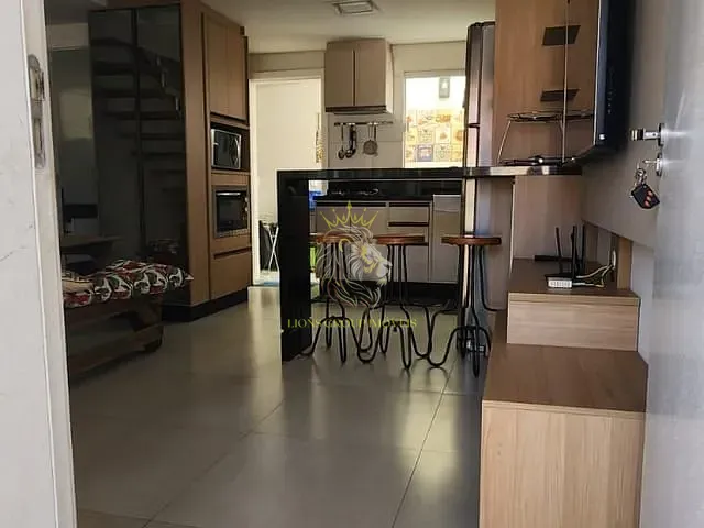 Sobrado 2 quartos e 3 banheiros, à venda, no bairro Tabuleiro em Camboriú