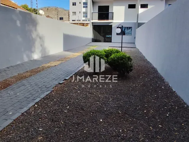 Sobrado com 180m² 2 quartos e 2 banheiros, à venda, no bairro Centro em Apucarana