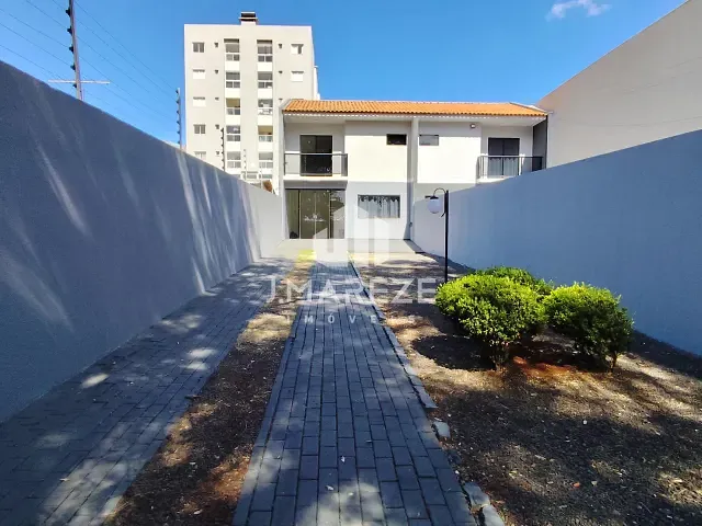 Sobrado com 180m² 2 quartos e 2 banheiros, à venda, no bairro Centro em Apucarana
