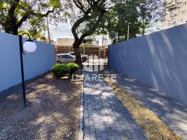 Sobrado com 180m² 2 quartos e 2 banheiros, à venda, no bairro Centro em Apucarana
