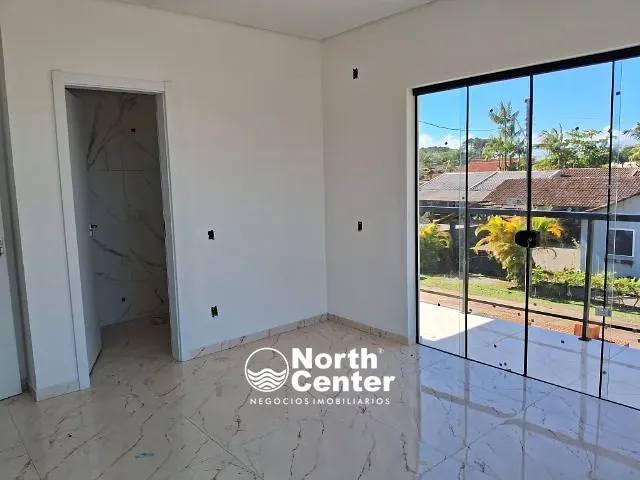 Sobrado com 118m² 3 quartos e 4 banheiros, à venda, no bairro pinheiros em Balneário Barra do Sul