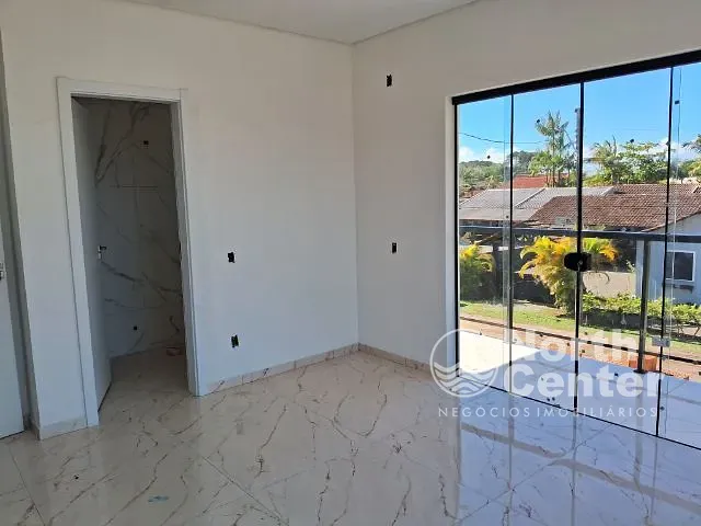 Sobrado com 118m² 3 quartos e 4 banheiros, à venda, no bairro pinheiros em Balneário Barra do Sul