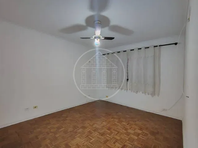 Sobrado com 650m² 4 quartos e 4 banheiros, para alugar, no bairro Interlagos em São Paulo