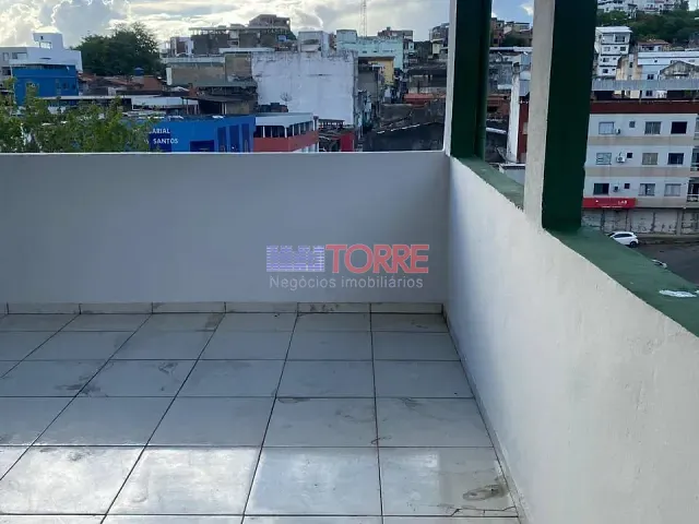 Sobrado à venda, no bairro Alto Maron em Itabuna