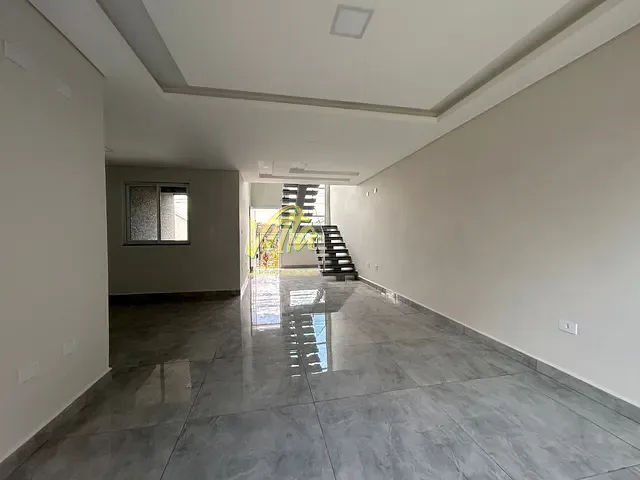 Sobrado com 180m² 3 quartos e 3 banheiros, à venda, no bairro Iguaçu em Araucária