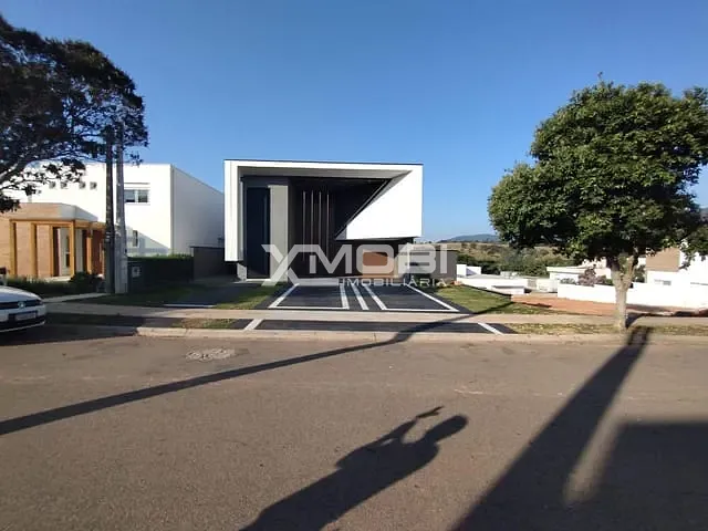 Sobrado com 525m² 3 quartos e 6 banheiros, à venda, no bairro Condomínio Reserva da Serra em Jundiaí