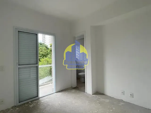 Sobrado com 700m² 2 quartos e 2 banheiros, à venda, no bairro Vila Osasco em Osasco