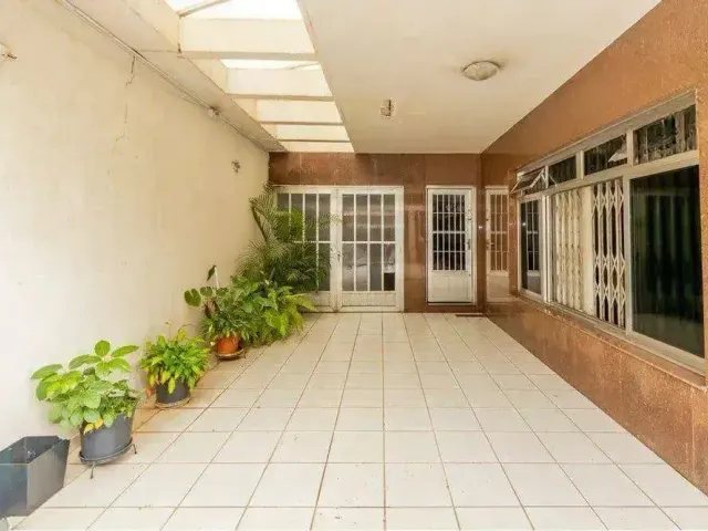 Sobrado com 300m² 3 quartos e 5 banheiros, à venda, no bairro Vila Lúcia Elvira em São Paulo
