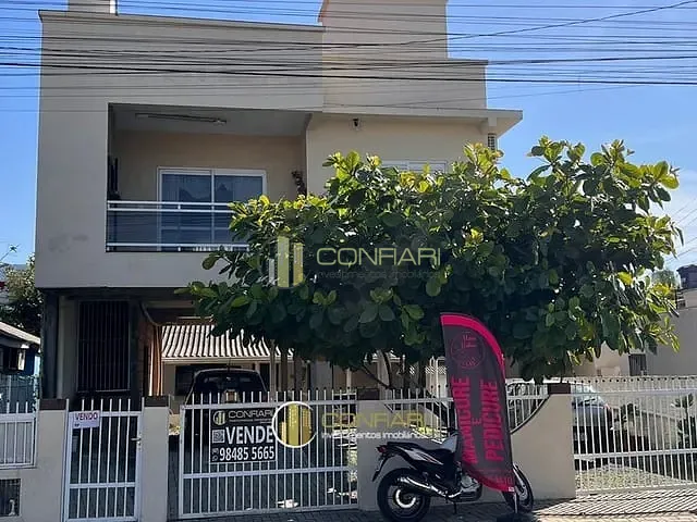 Sobrado com 316m² 2 quartos e 2 banheiros, à venda, no bairro Morretes em Itapema
